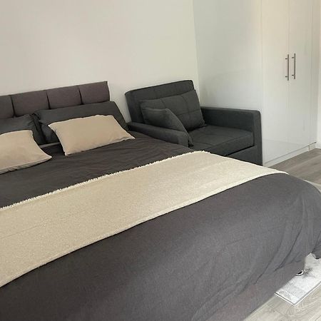 Studio Flat Private Shower Wc And Kitchenette 런던 외부 사진
