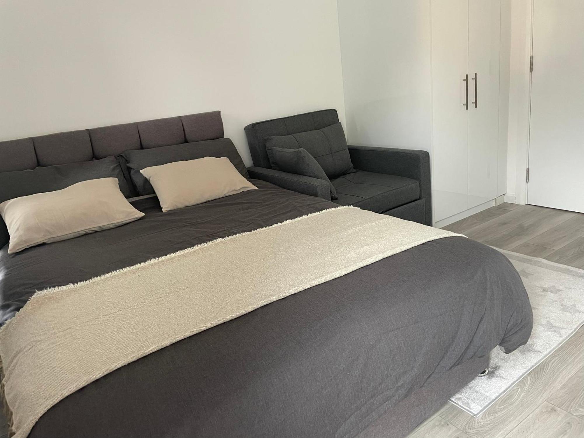 Studio Flat Private Shower Wc And Kitchenette 런던 외부 사진